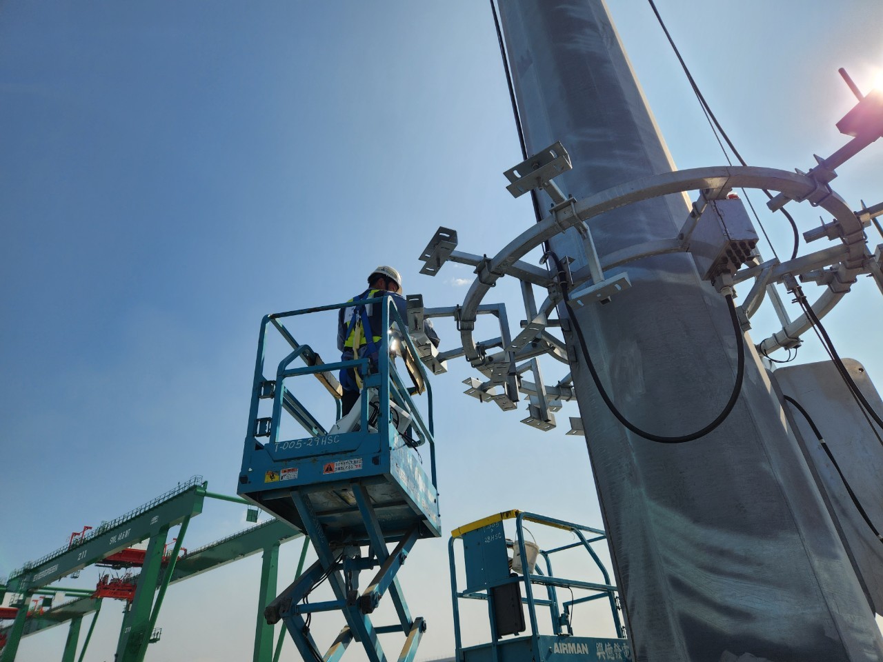 第七貨櫃中心第一期工程高桅桿照明工程的第3張圖片