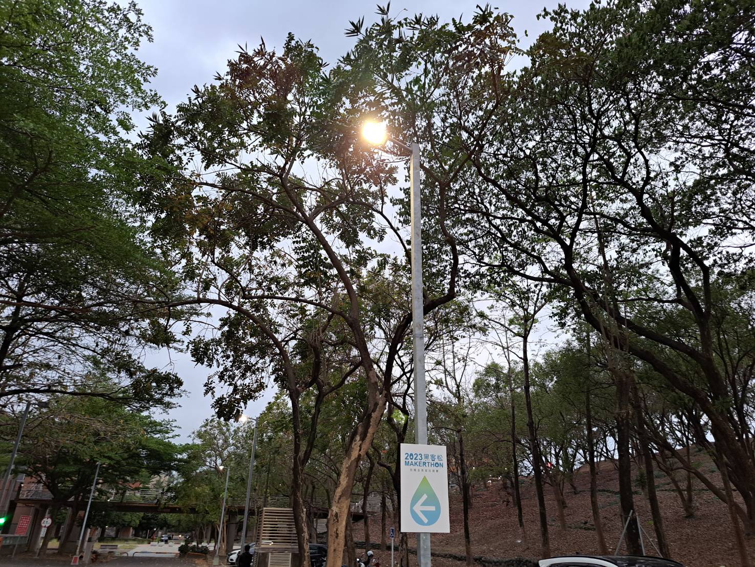 國立高雄科技大學路燈施工的第5張圖片