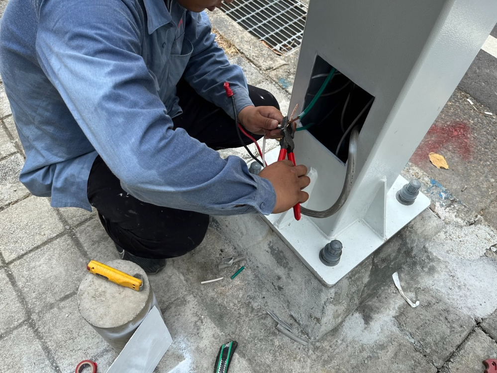 沙崙綠能科技示範場域5G智慧燈桿設備安裝的第4張圖片