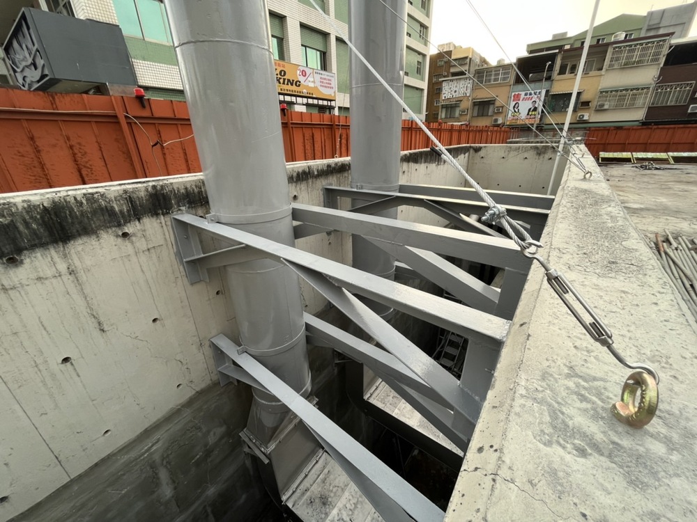 高雄車站三區通風井排煙管安裝的第6張圖片