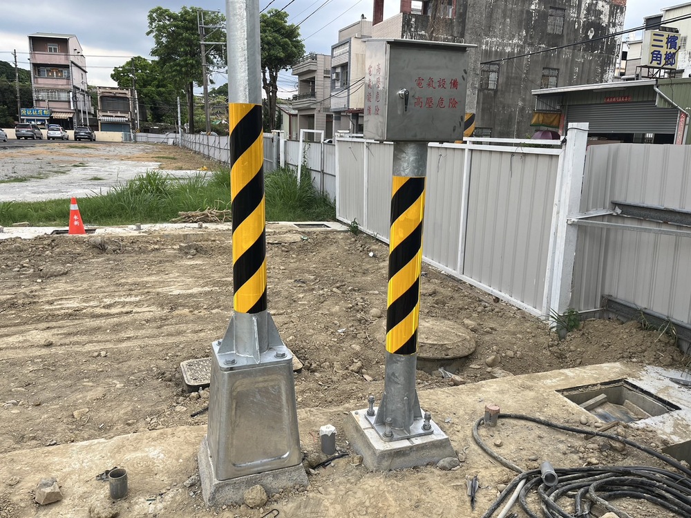 新建房屋沿線道路路燈及配管線安裝工程的第5張圖片