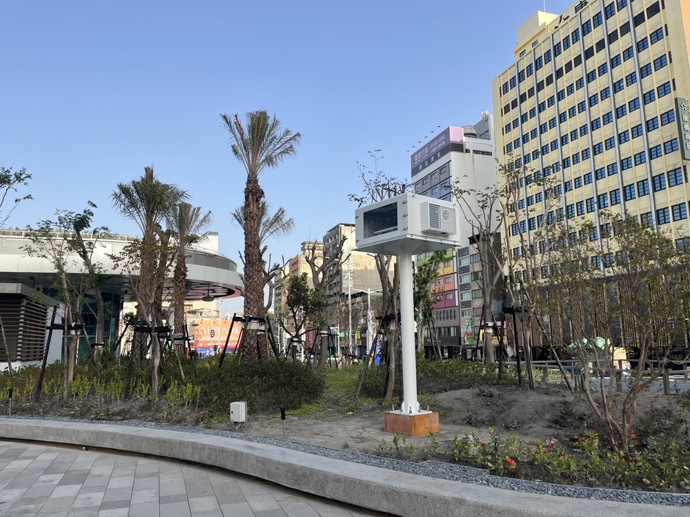 高雄車站裝置藝術設備安裝的第7張圖片